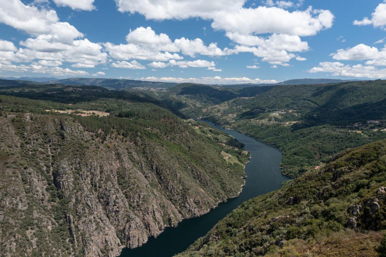 Alojamiento Turistico Caxide Parada De Sil Ribeira Sacra Ngoại thất bức ảnh